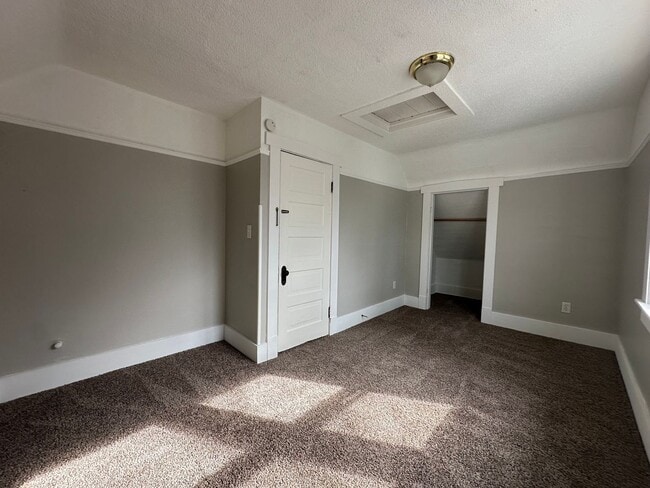 Building Photo - 3 bed/2 bath home near NDSU!