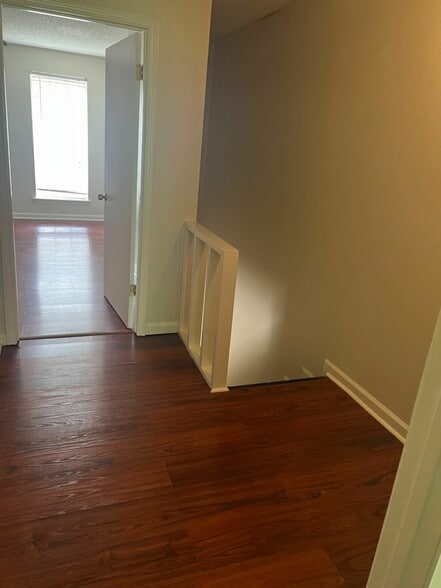 Building Photo - 14722 Hooper Rd