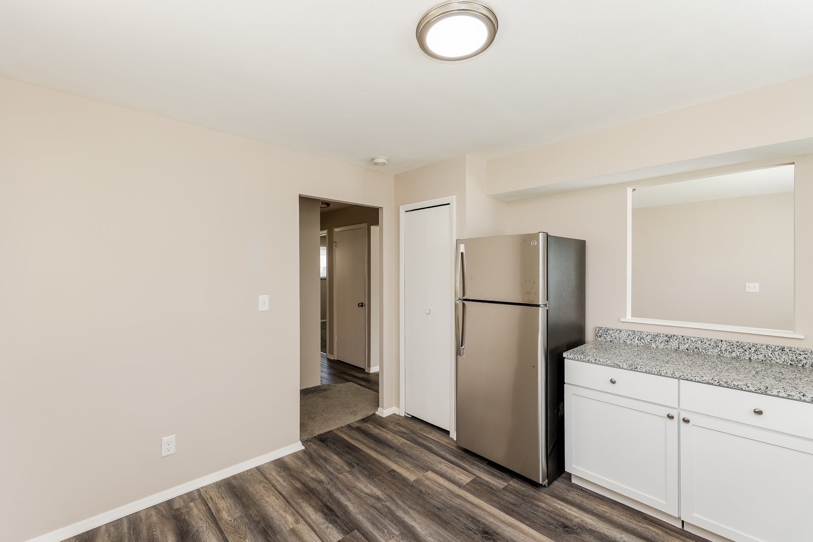 Building Photo - 12006 Erwin Ave