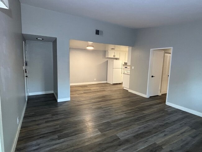 Building Photo - 1116 J St