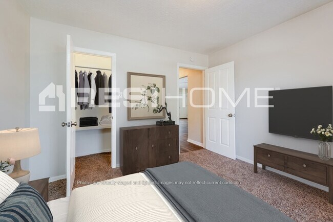 Building Photo - 13710 Sableglen Dr