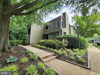 Building Photo - 1948A Villaridge Dr