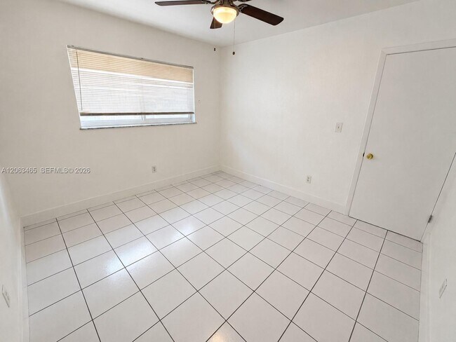Building Photo - 3247 SW 92nd Ave