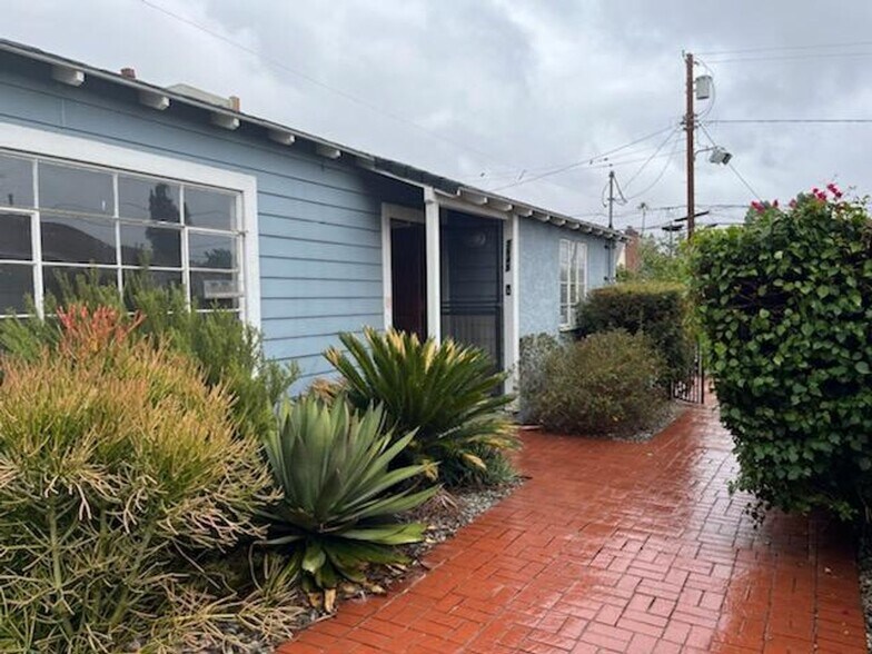 Building Photo - 5648 Riverton Ave