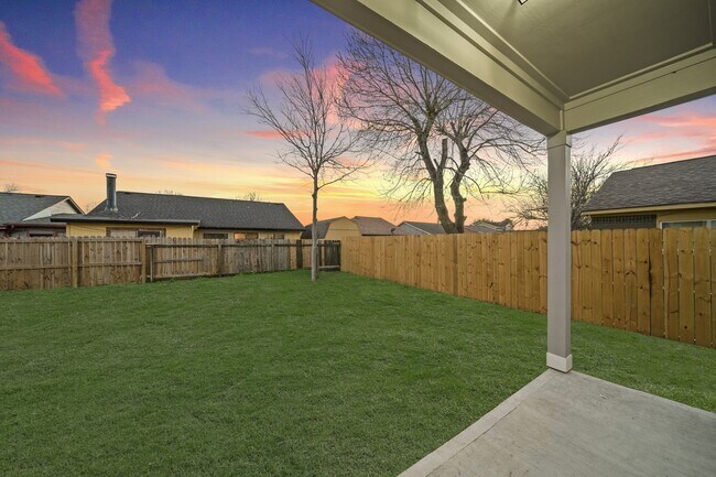 Building Photo - 3439 Rockrill Dr