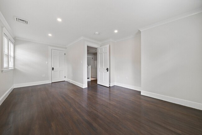 Building Photo - 37 Wolcott Rd