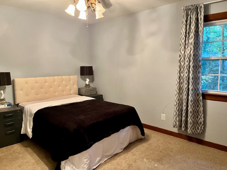 Building Photo - 13600 Fox Chase Terrace