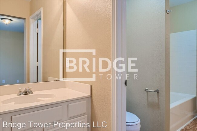 Building Photo - 5 br, 2.5 bath House - 3801 Remington Court