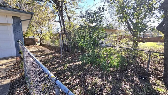 Building Photo - 5429 Dazzle Dr