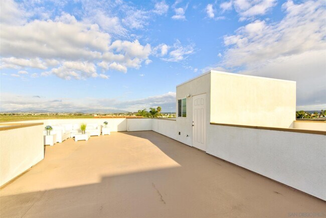 Building Photo - 4BD/4BA Rooftop Bay Views | Coronado Bridge + Downtown Skyline | 2-Car Garage | Imperial Beach
