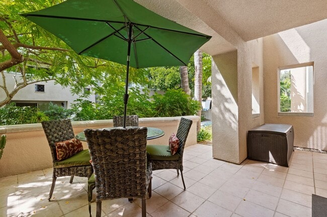 Building Photo - 219 Por La Mar Cir
