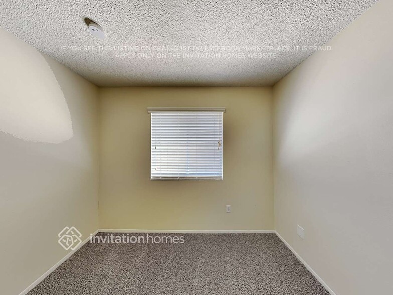 Building Photo - 7115 W North Ln