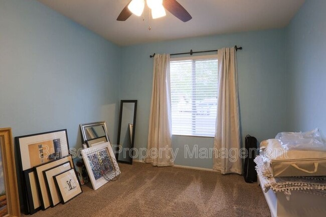 Building Photo - 2845 E Sierra St