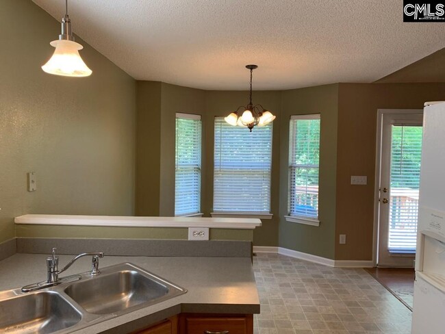 Building Photo - 501 Beech Branch Dr