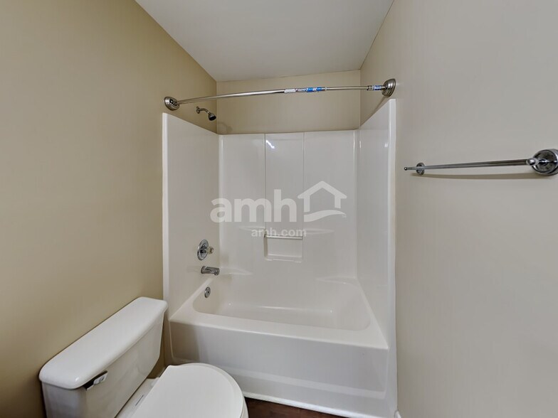 Building Photo - 2551 Fieldview Way