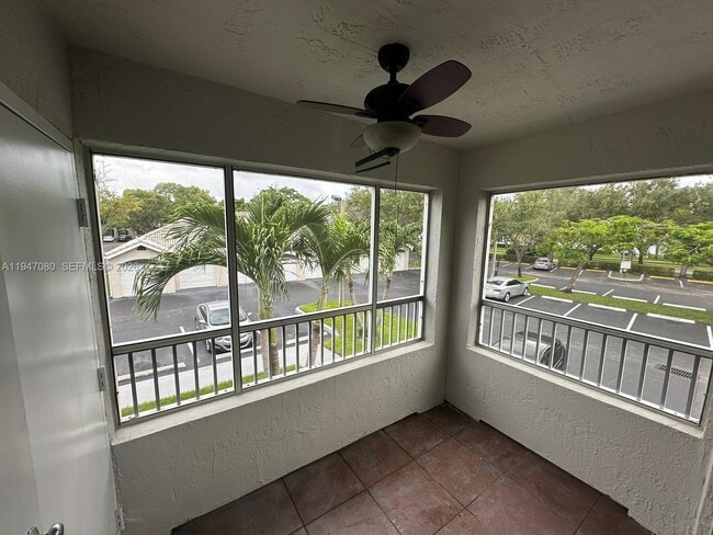 Building Photo - 2881 N Oakland Forest Dr