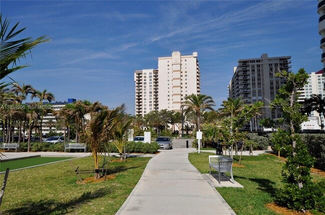 Building Photo - 1865 S Ocean Dr