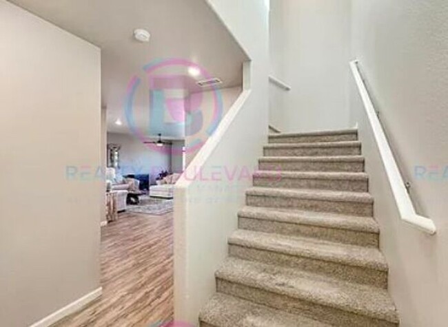 Building Photo - Modern 3-Story Home with Breathtaking Moun...