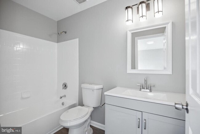 Building Photo - 7135 Ladd Cir