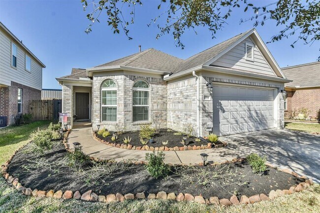 Building Photo - 11514 Dahlia Dale Dr