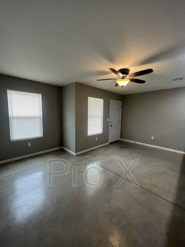 Building Photo - 206 N Wall Ave