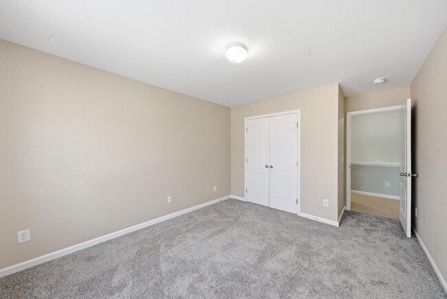 Building Photo - 3527 Londonville Ln