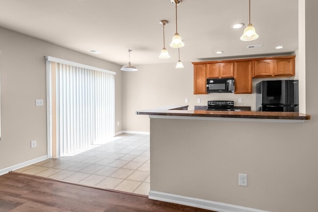 Building Photo - 2937 Westbury Ct