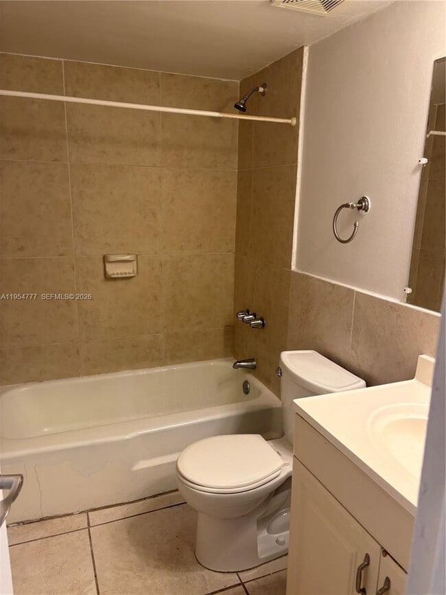 Building Photo - 1800 Sans Souci Blvd