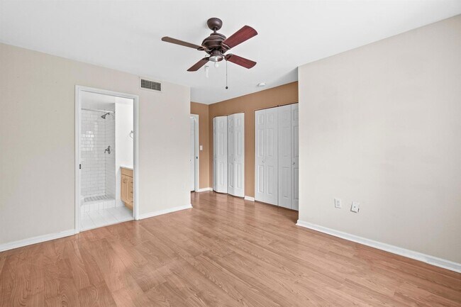 Building Photo - 600 Scotia Dr