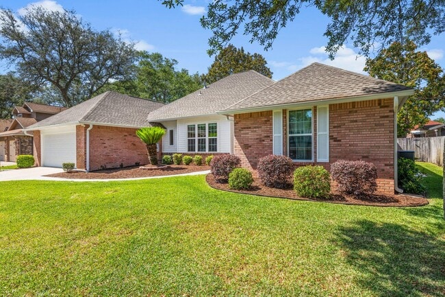 Building Photo - 508 Garden Oaks Cove