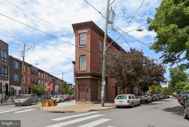 Building Photo - 2356 E Susquehanna Ave