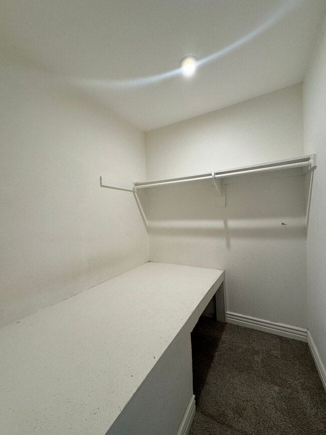 Building Photo - Modern 2 Bed 1 Bath Townhouse in San Juan ...