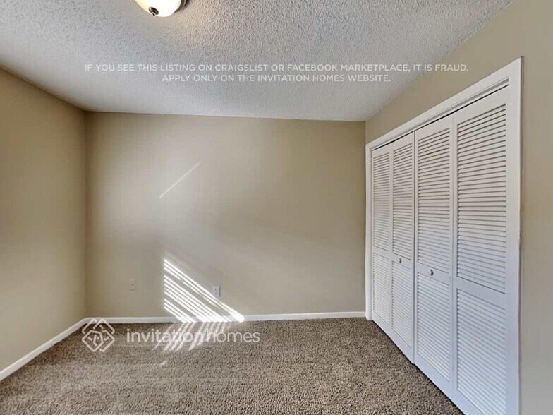 Building Photo - 4444 Summer Oak Dr