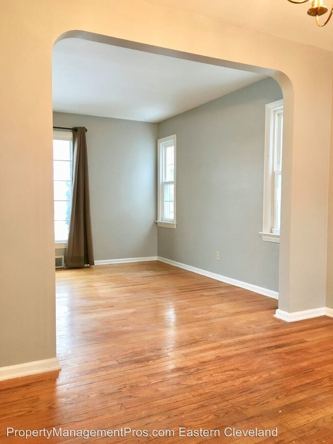 Building Photo - 4 br, 1.5 bath House - 5295 Edenhurst Rd.