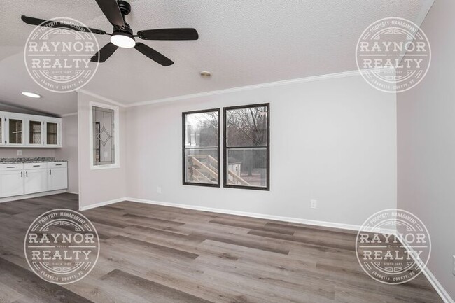 Building Photo - 72 Abbey Way