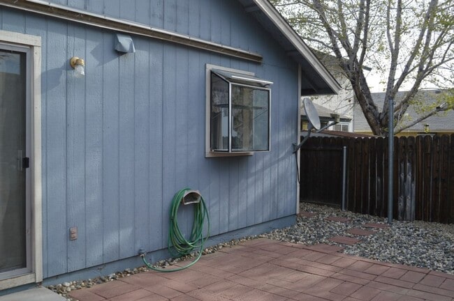 Building Photo - Cozy 3 Bedroom, 2 Bath home