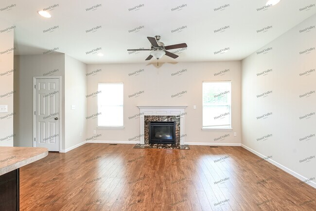 Building Photo - 112 Carnoustie Ct