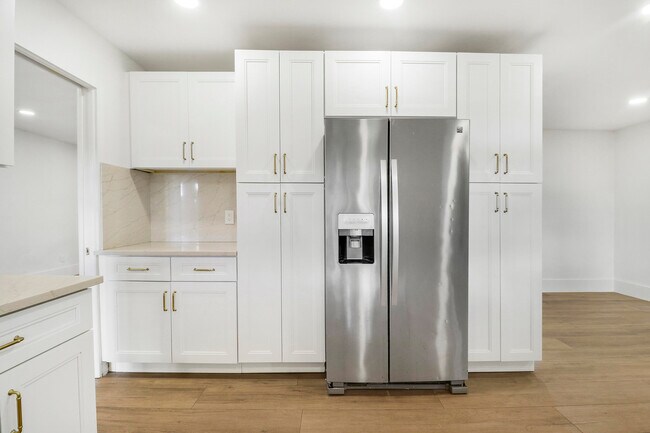 Building Photo - 1009 Alamanda Dr