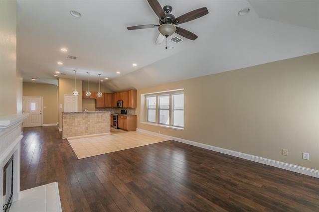 Building Photo - 734 Parkford Ln