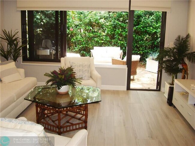 Building Photo - 1556 S Ocean Ln
