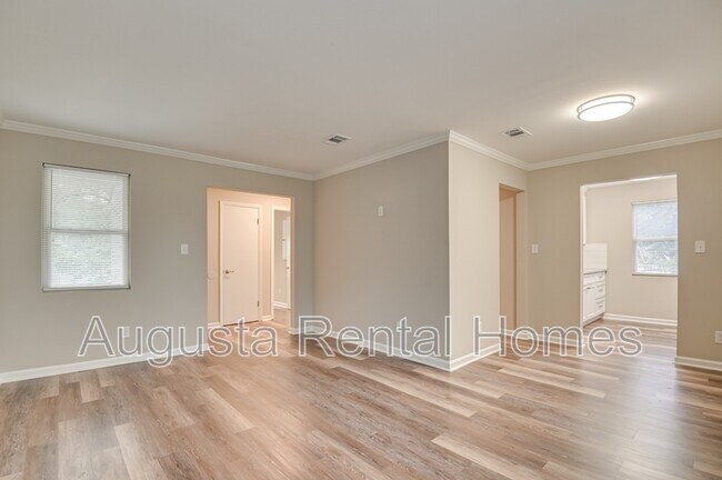 Building Photo - 1402 Johns Rd