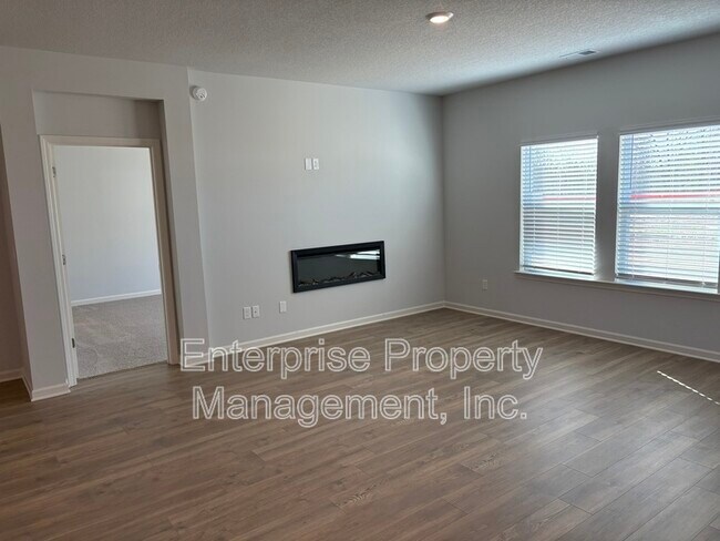 Building Photo - 250 Kipling Dr