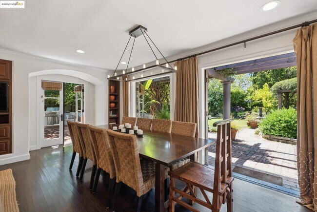 Building Photo - 160 Requa Rd