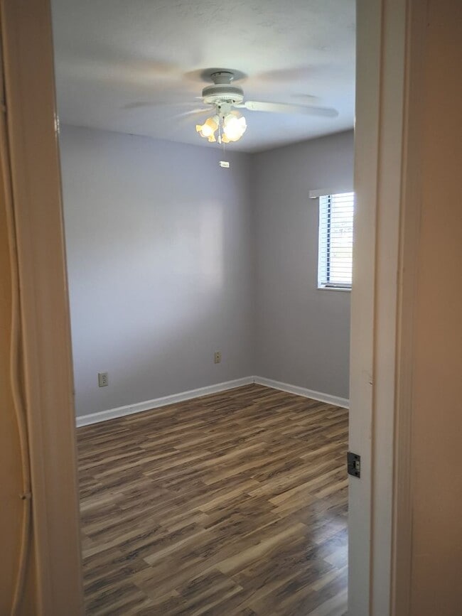 Building Photo - Tradewinds I