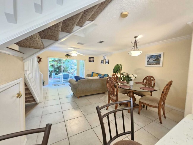 Building Photo - Charming Cape Canaveral Townhouse: 2 Bed, ...