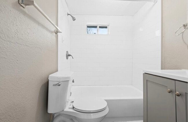 Building Photo - 5244 Leeland St