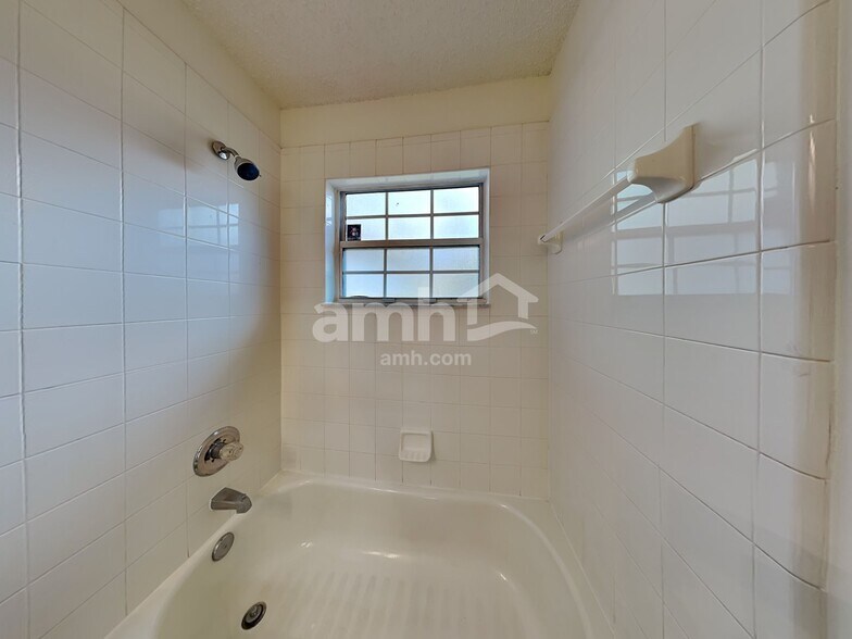 Building Photo - 3275 Guernsey Ct