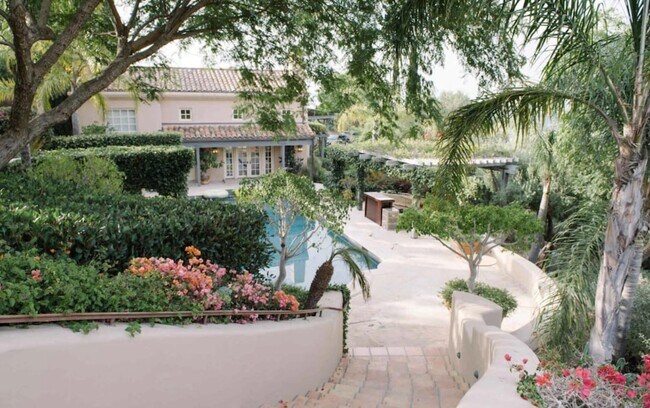 Building Photo - 3756 Foothill Rd