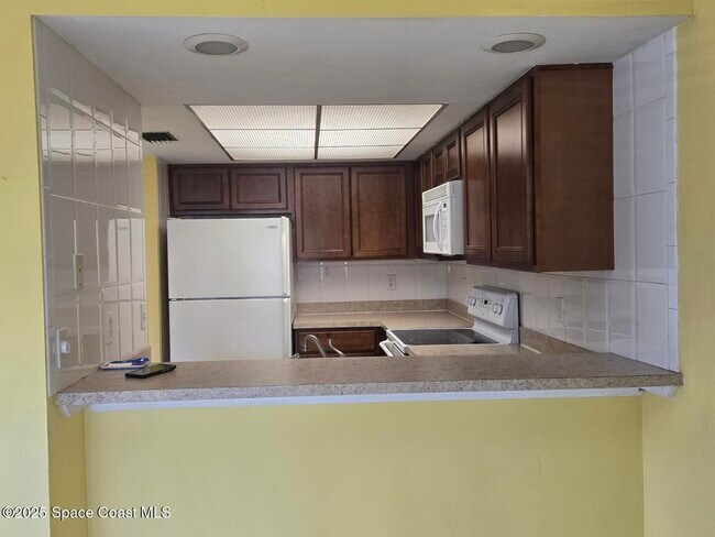 Building Photo - 3100 Sir Hamilton Cir