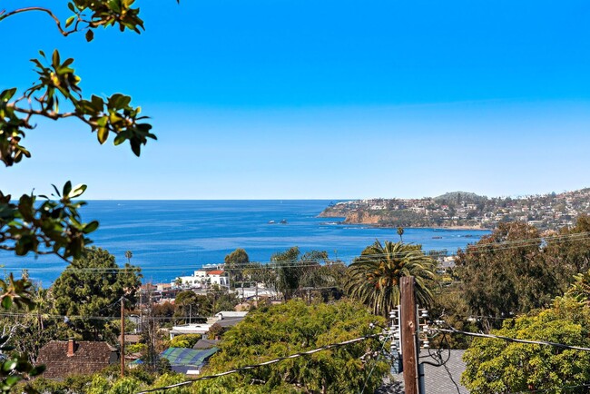 Building Photo - 450 Ruby St